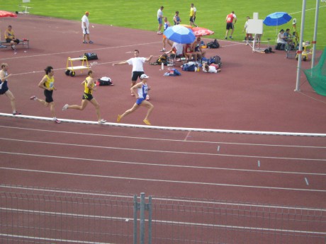 1500m-Kreisinger a za ním Bartůněk.JPG