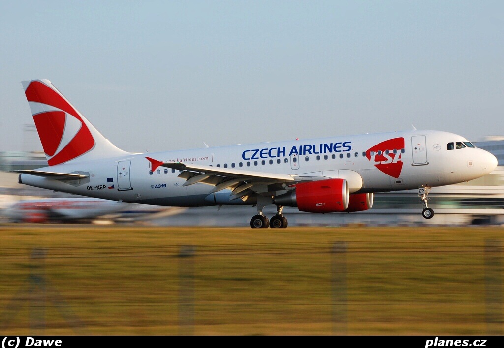 A319-112 Czech Airlines ČSA OK-NEP.jpg